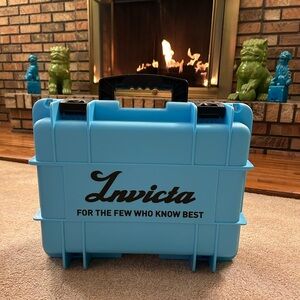 Invicta 8-slot Watch Case